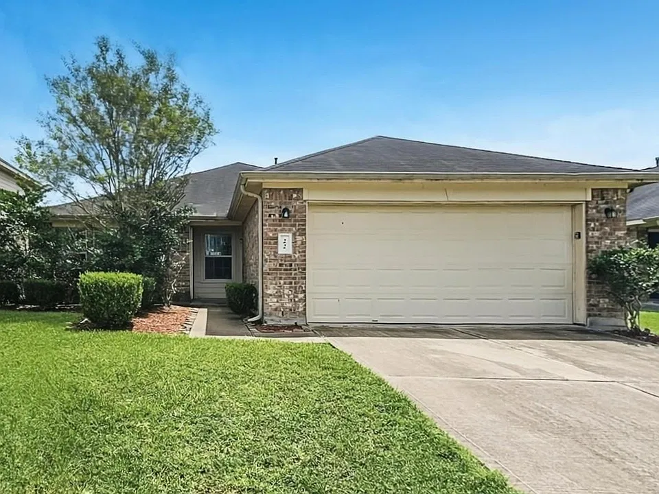 22 Mira Loma Dr