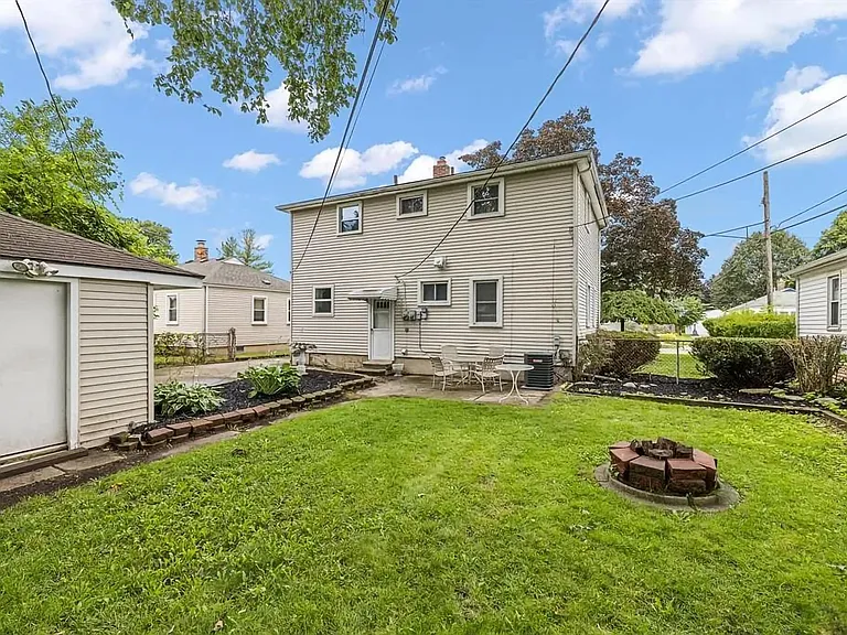 1708 Brockton Ave — Photo 18