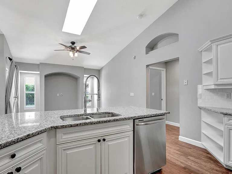 1097 Egret Cir N — Photo 15