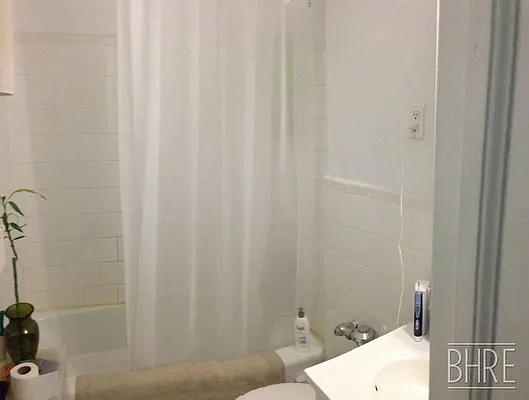 Rented by Brooklyn Heights Real Estate Inc | media 4