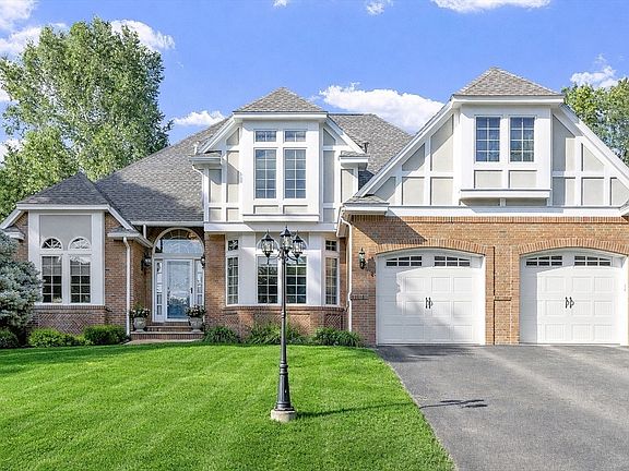 2nd image of 2 Tyler Ln