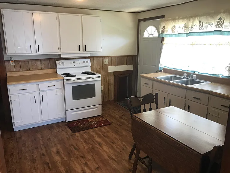 288 Wall St #B — Photo 4