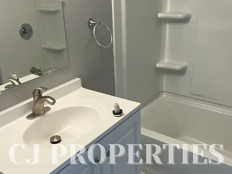 4841 Cane Run Rd — Photo 5
