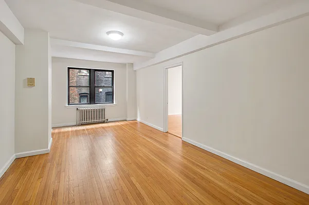 Rented by Oxford Property Group | media 6