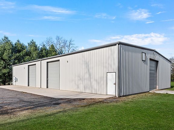 3rd image of 4580 Rockdale Fellowship Rd