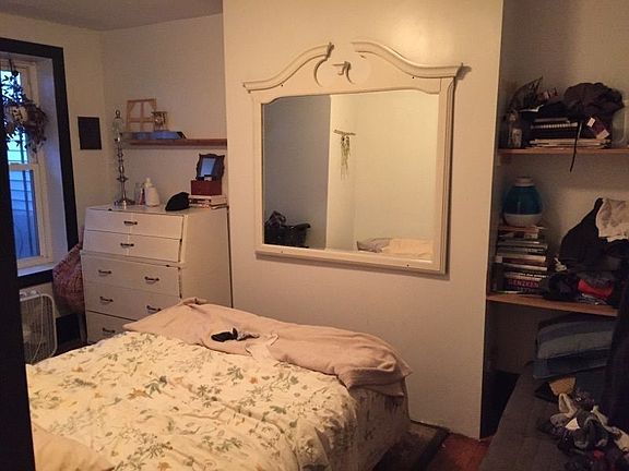 4th image of 186 Van Buren St APT 1