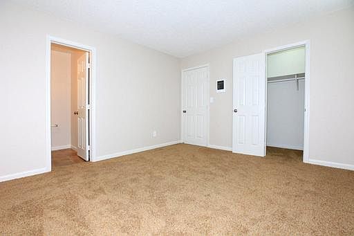 5th image of 10229 Ashwood St APT 16