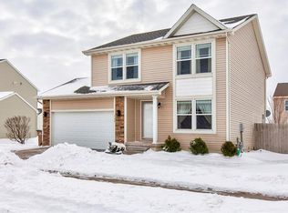 709 35th St SW, Bondurant, IA 50035