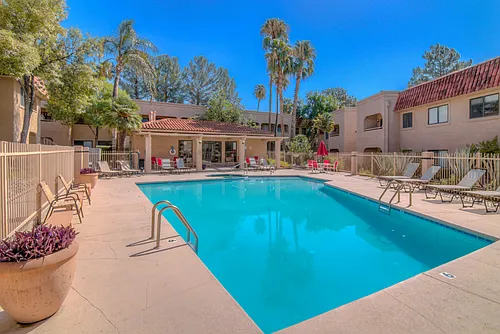 5750 N Camino Esplendora #114 Photo 1