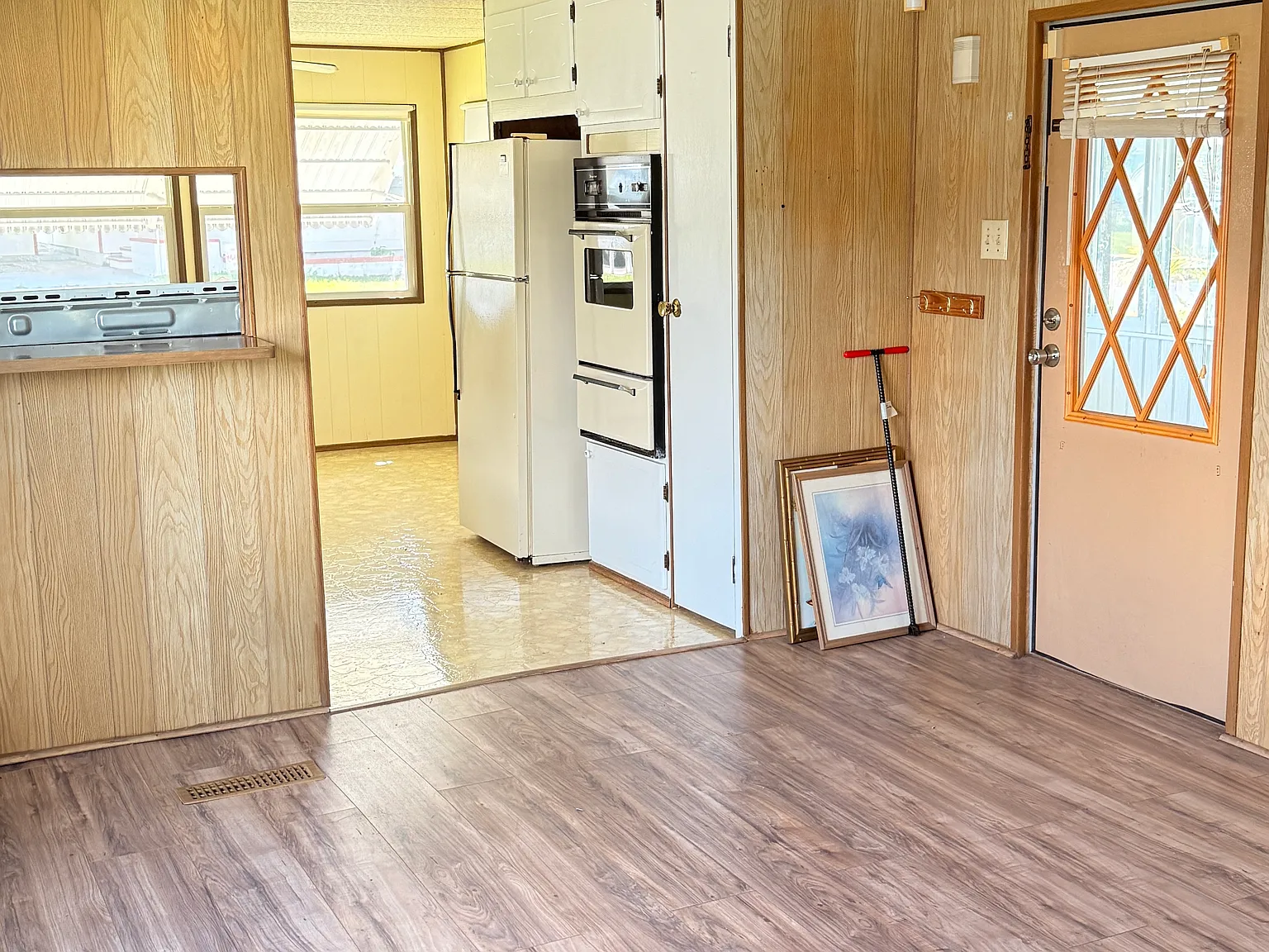 2 bed, 684 sqft, $925 — Photo 2