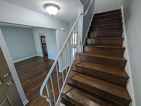5th image of 1452 N Chelsea Ave