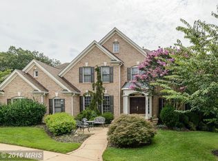 8429 Idylwood Rd, Vienna, VA 22182