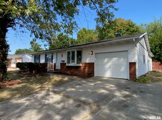 130 Dickinson Rd, Springfield, IL 62704