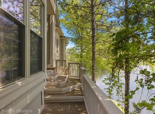 479 Newburne Pointe, Bloomfield Hills, MI 48304