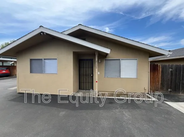 2728 S Sallee Ct, Visalia, CA 93277