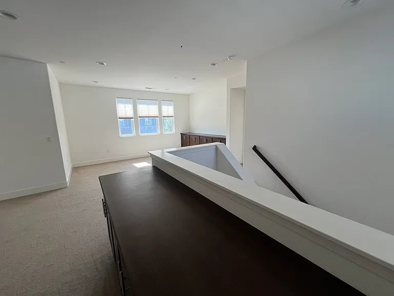 843 Barney Cmn — Photo 27