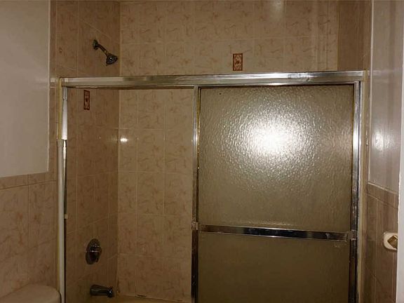 5th image of 15509 78th St #2