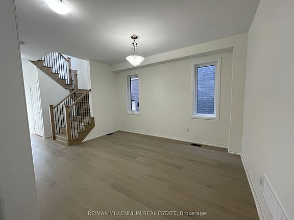 5th image of 13 Haydrop Rd