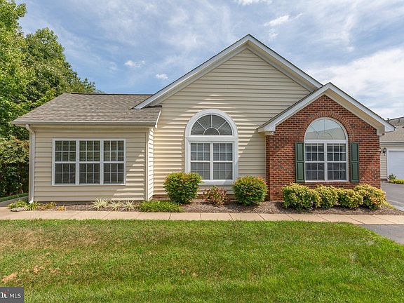 2nd image of 6347 Autumn Leaf Cir