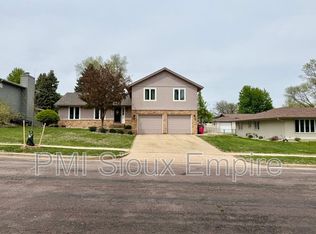 5900 W 28th St, Sioux Falls, SD 57106