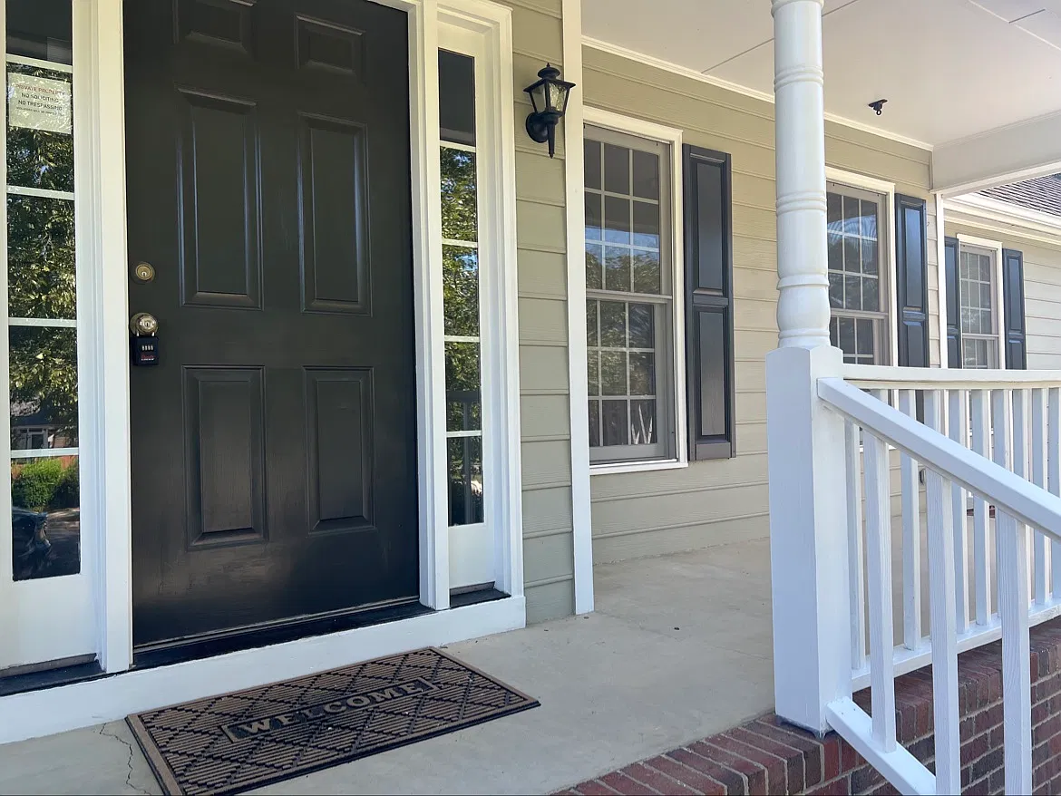3 bed, 2.5 bath, 1626 sqft, $1,875 — Photo 3