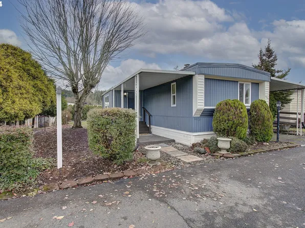 2424 Kingfisher Ln, Kelso, WA 98626