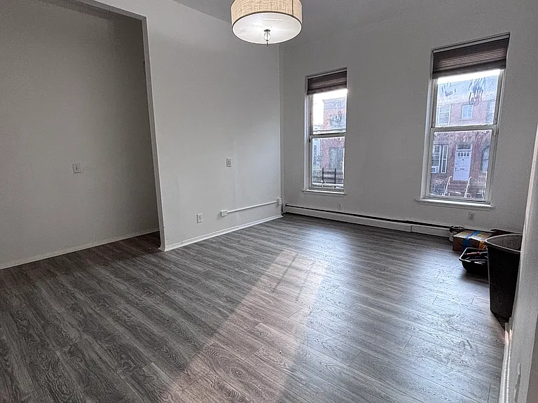 14 Monticello Ave #A — Photo 2