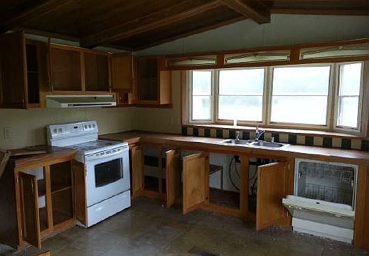 4th image of 2182 Toelke Ln