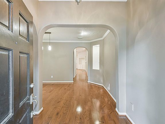 4th image of 20942 Wind Field Ln