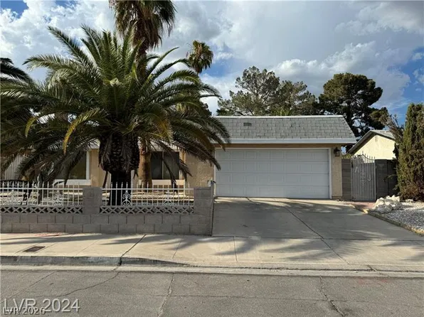 6450 Hummingbird Ln, Las Vegas, NV 89103