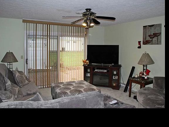3rd image of 742 Chestnut Ln #742