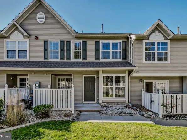 2607 Beacon Hill Dr, Sicklerville, NJ 08081