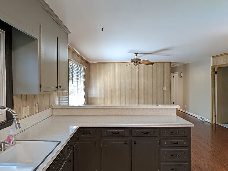 103 Abingdon Cir — Photo 5