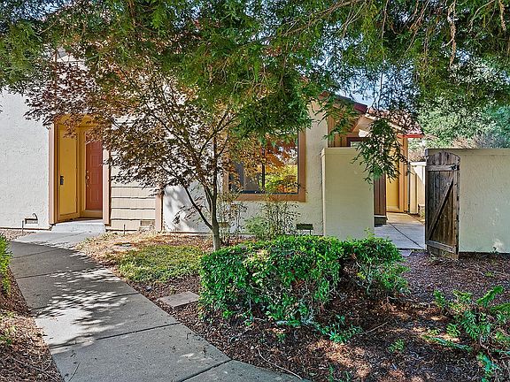 2nd image of 436 Park Place Drive