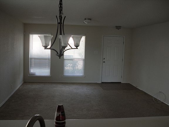 5th image of 642 Diana Dr