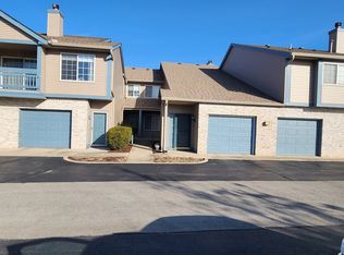 2402 Windward Blvd UNIT 105, Champaign, IL 61821