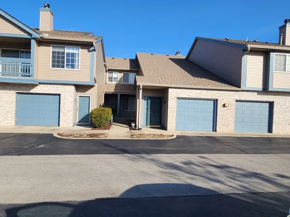 2402 Windward Blvd Unit 105, Champaign, IL 61821