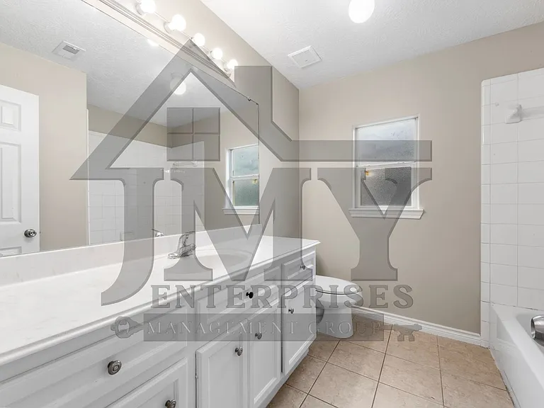 2530 Aldon St — Photo 62