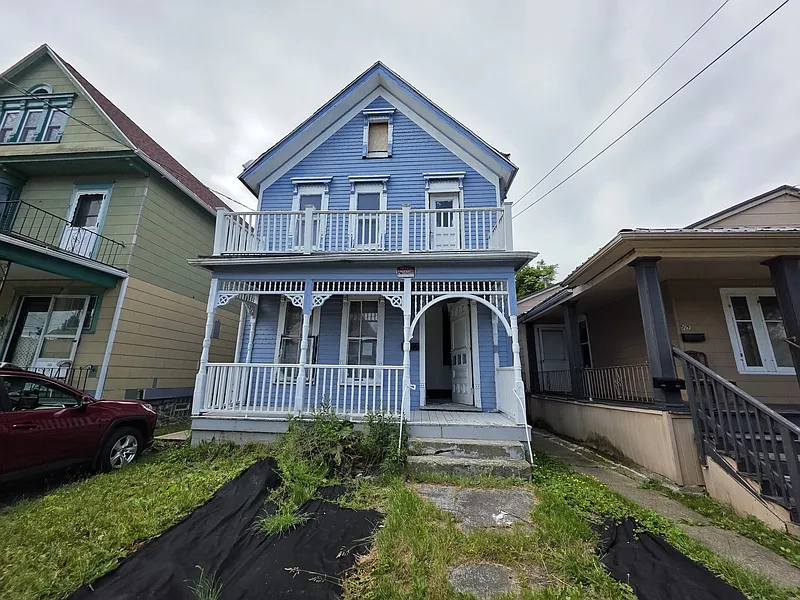325 Barnard St #2