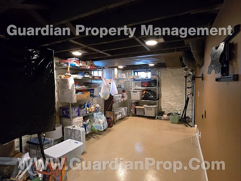 817 Stryker Ave — Photo 16