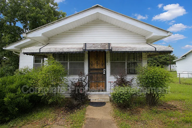 126 Front St