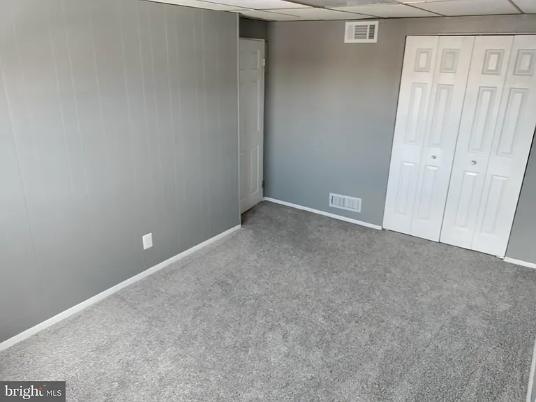 7862 Kentley Rd — Photo 12