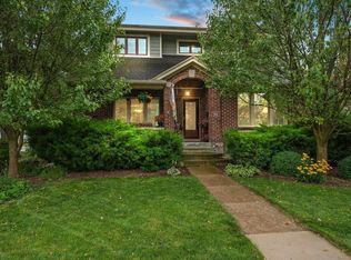 901 Pine St, Manitowoc, WI 54220