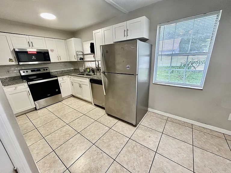 4418 Porpoise Dr — Photo 6