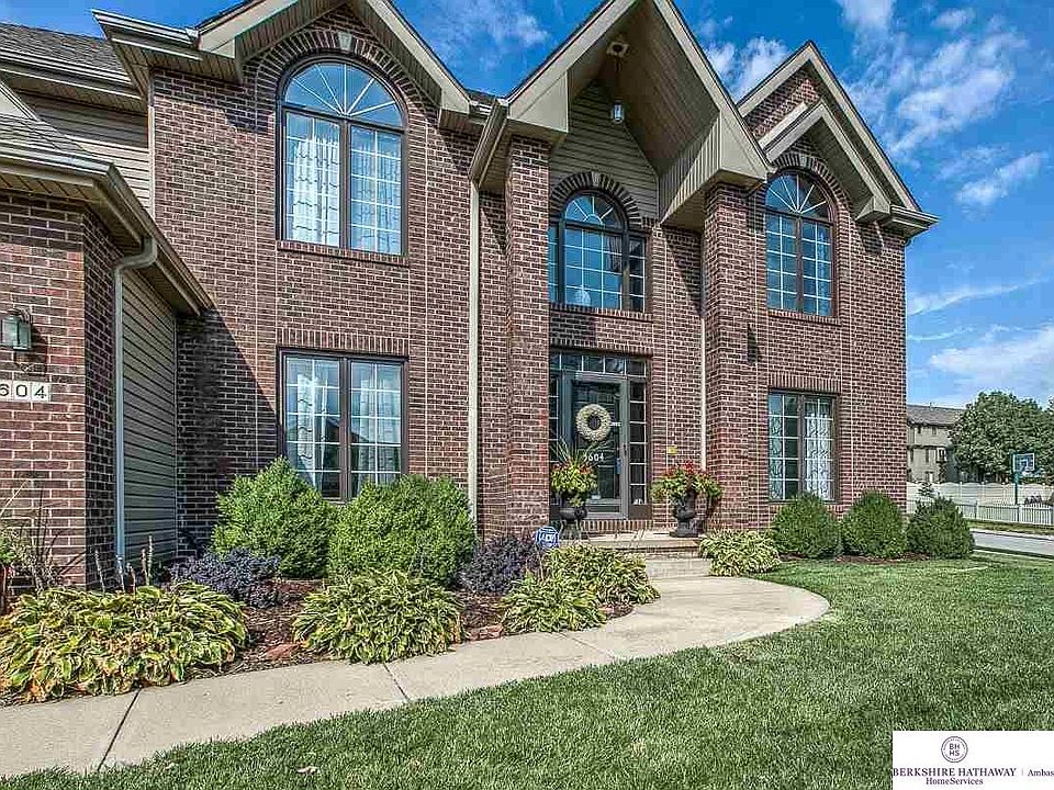 1st image of 5604 S 173rd Ave