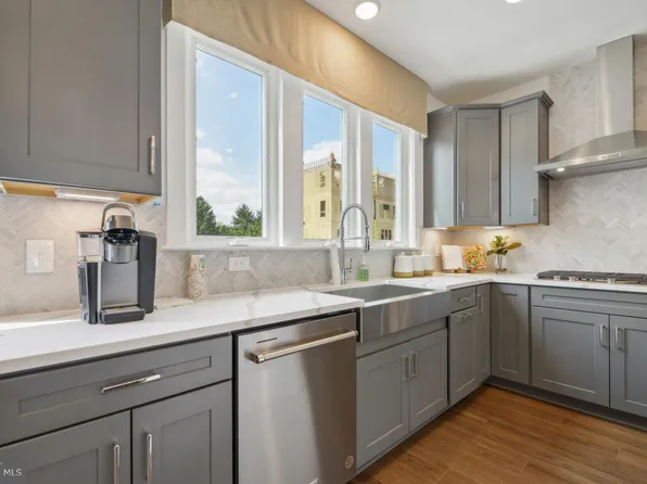 19673 Peach Flower Ter, Ashburn, VA 20147