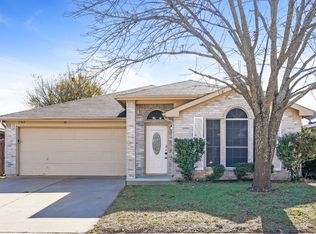 2363 Kelton St, Fort Worth, TX 76133