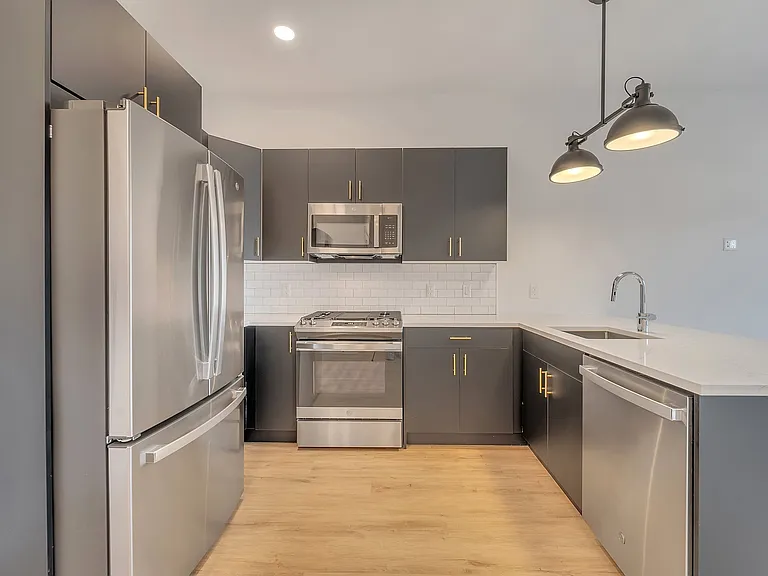 Schuyler Lofts — Photo 7
