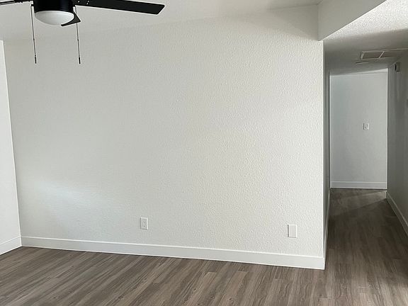 4th image of 444 W 6th Pl APT 205
