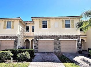 9495 SW Merlin Ct, Stuart, FL 34997